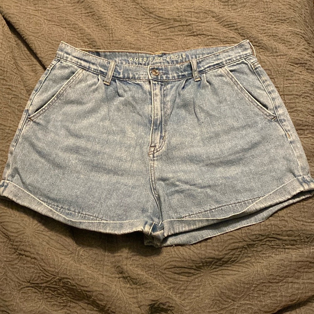 AE mom shorts